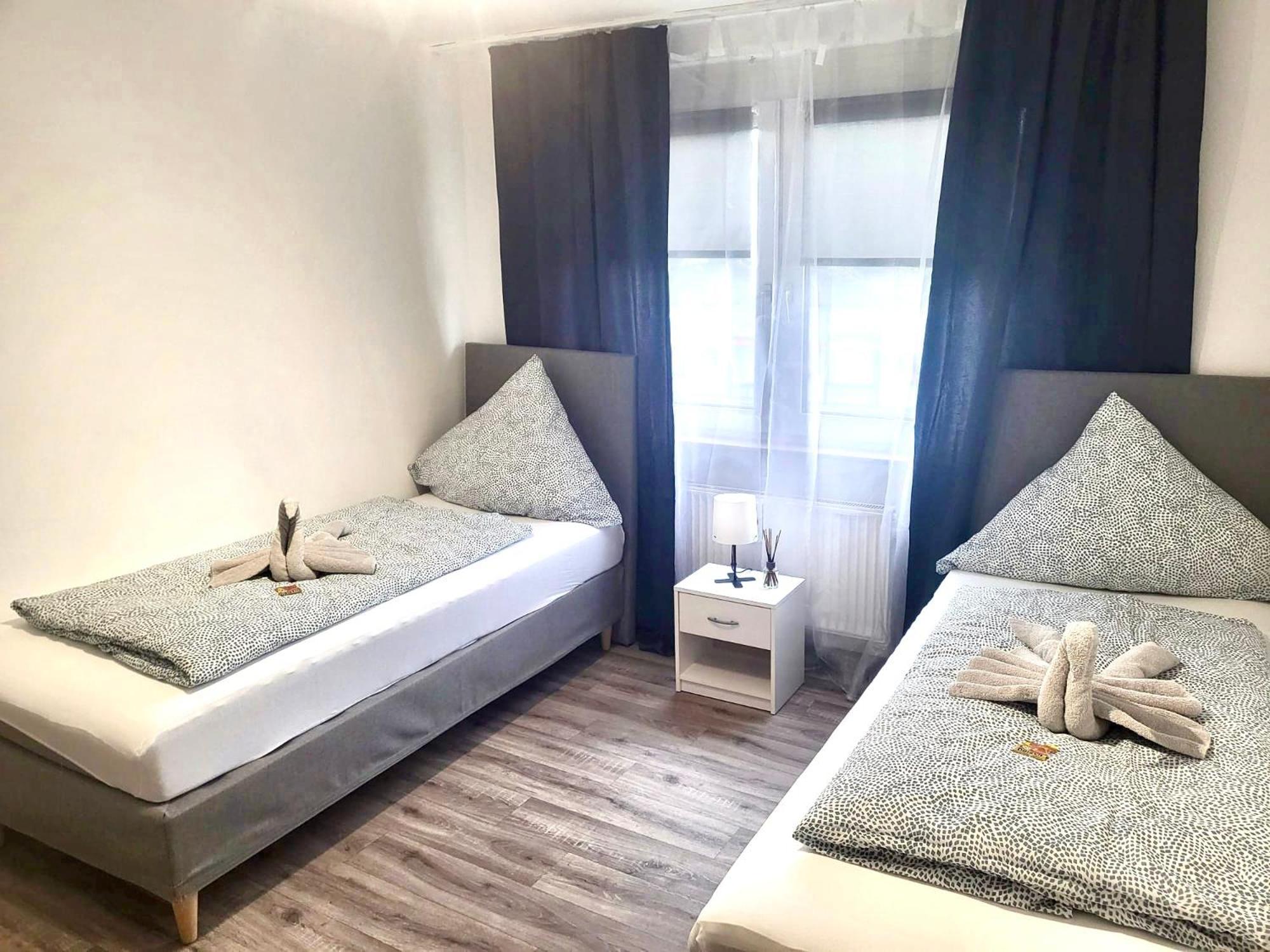 New High Speed Wifi - Elegantes 2 Schlafzimmer Apart Mit 3 Betten Pforzheim Exterior foto